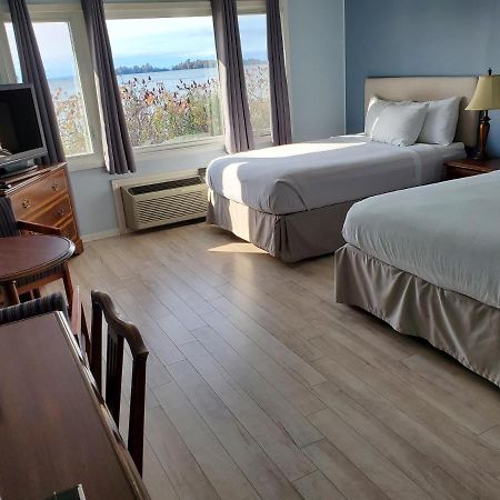 Carolyn Beach Inn Thessalon エクステリア 写真