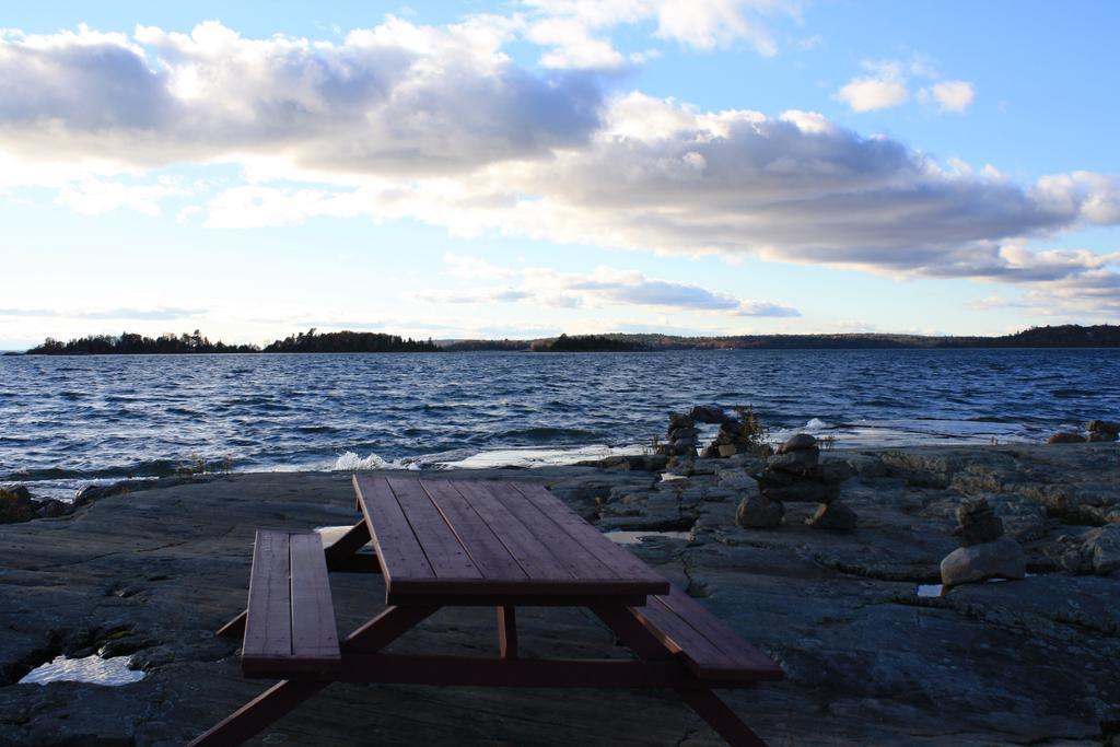 Carolyn Beach Inn Thessalon エクステリア 写真