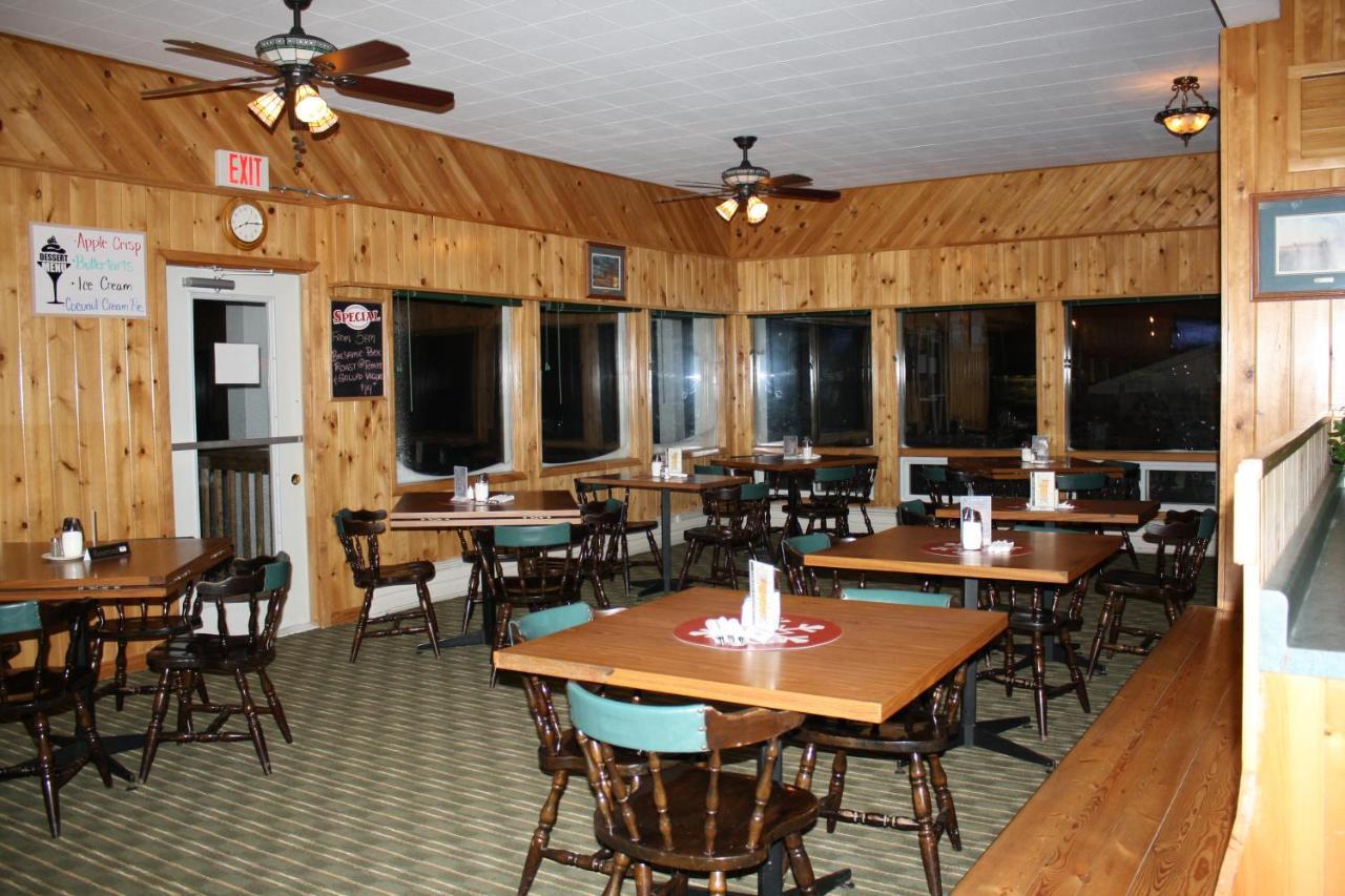 Carolyn Beach Inn Thessalon エクステリア 写真