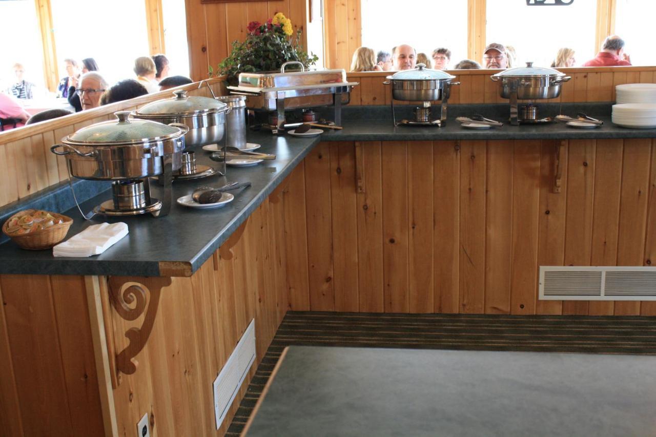 Carolyn Beach Inn Thessalon エクステリア 写真
